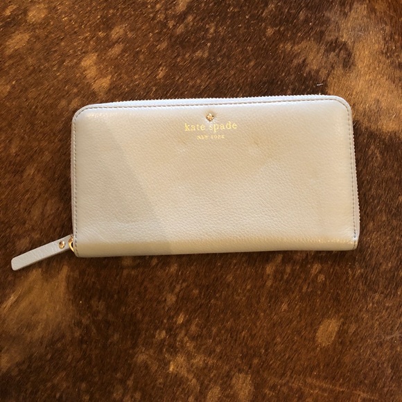 kate spade Handbags - Kate Spade Light Grey Wallet